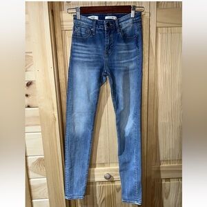 VIGOSS Light Wash Blue Marley Skinny Jeans Size 25 Stretch